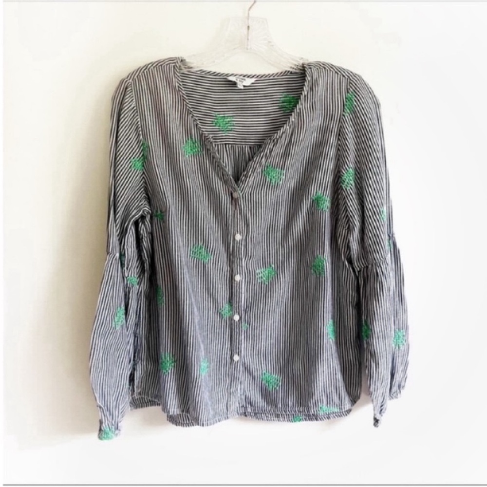 Crown & Ivy shirt gray white striped embroidered leaves button front peasant